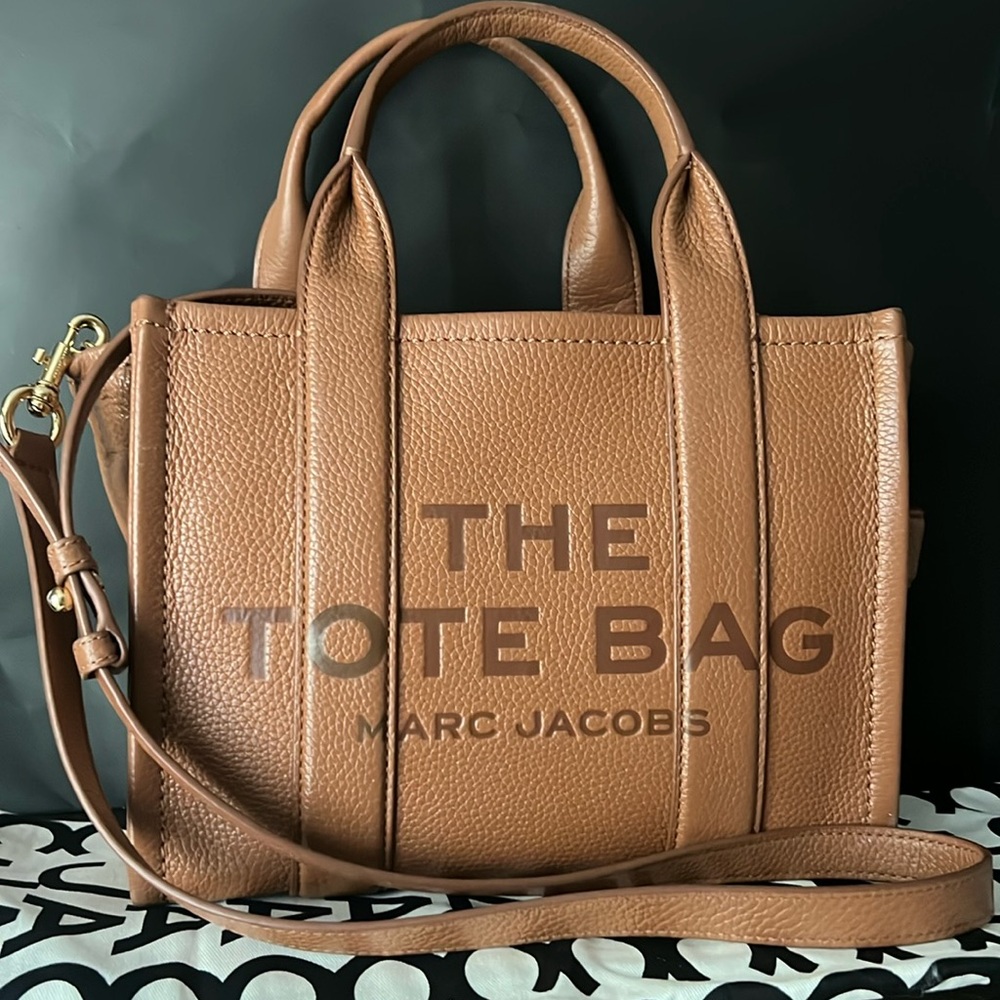 The Tote Bag Marc Jacobs - Small Tote in Argan Oil